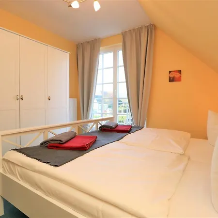 Achtern Hafen App 04 アパート ヴストロ