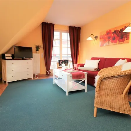 Achtern Hafen App 04 * ヴストロ